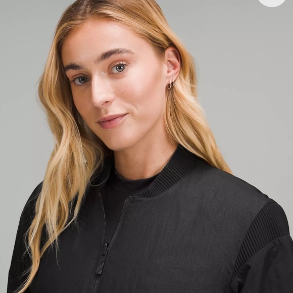 Lululemon Reversible Insulated Bomber Jacket - Picture 8 of 9